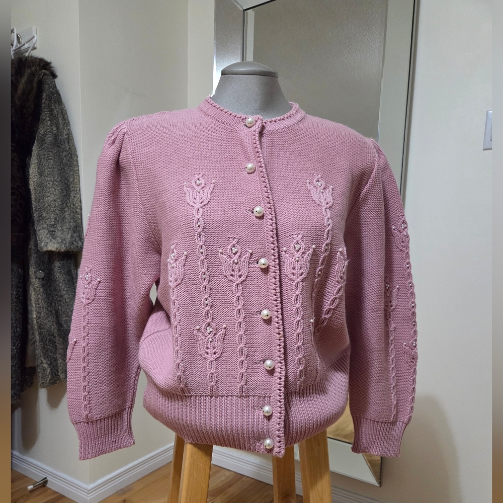 Unique 100% Wool Pink Cardigan With Pearl Accents Large New